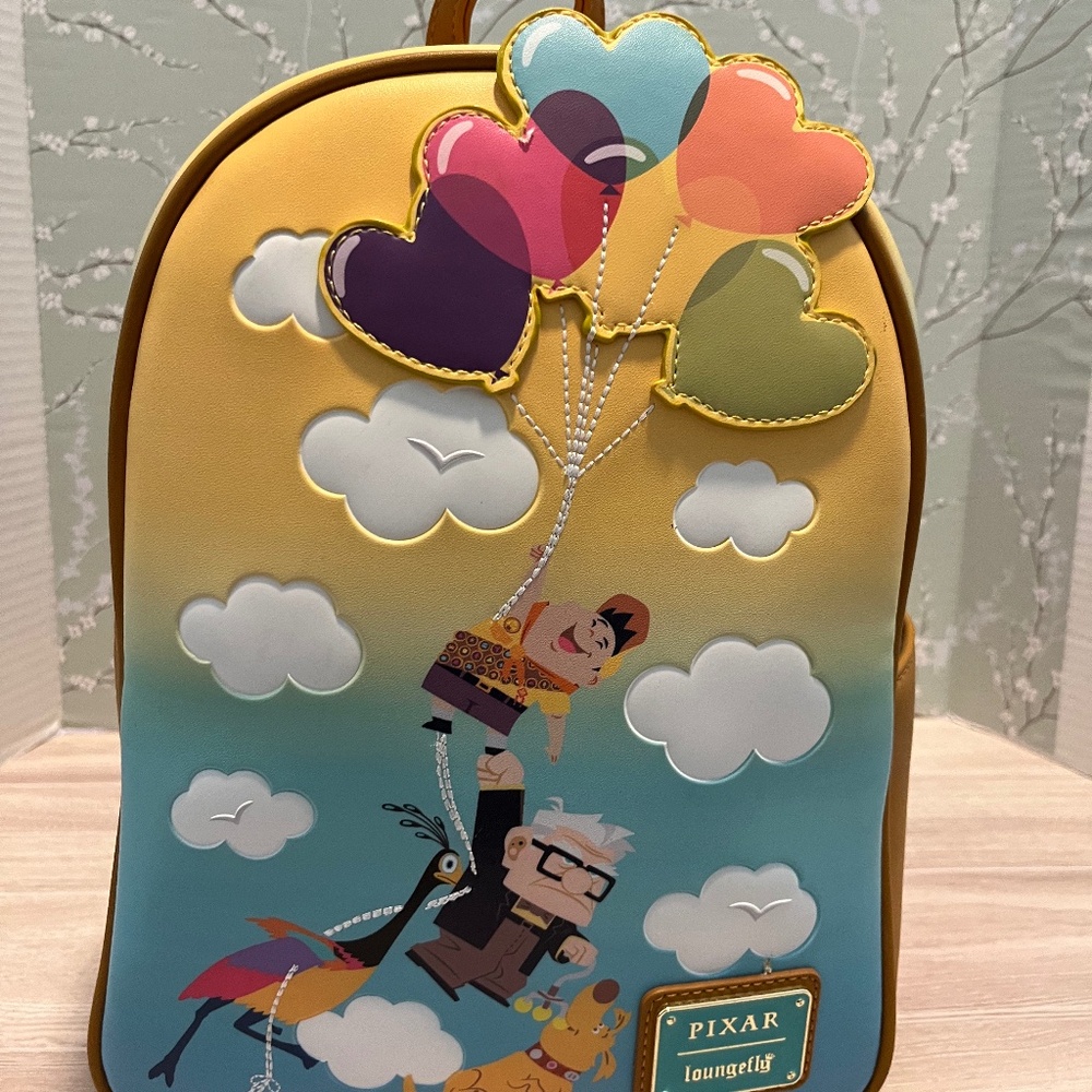 Loungefly Disney Pixar Up Heart Balloons Carl Russel Dug Kevin Mini Backpack